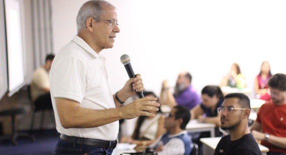 Entre tecnologia e aprendizagem: educadores refletem sobre o uso da IA