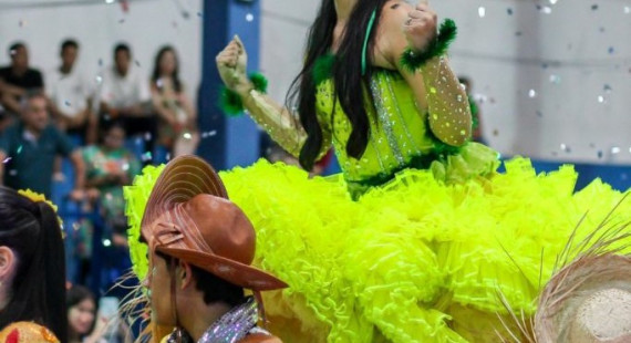 Forró, cores e tradição: São João do CEV celebra sertão em festa