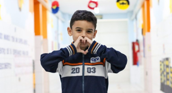 Grupo Educacional CEV: presente desde o primeiro passo ao futuro que você escolhe